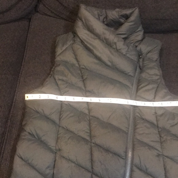 Nicole Miller Original Green Asymmetrical Quilted Vest Snap Closure Pockets-L - Picture 9 of 10